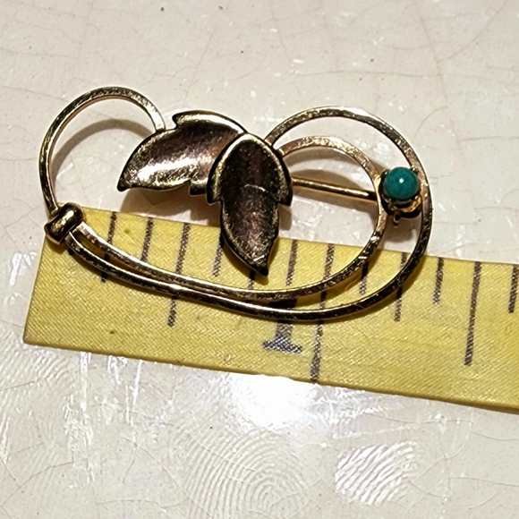 Dce vintage gold to leave brooch, grannycore, cottagecore - Picture 3 of 5